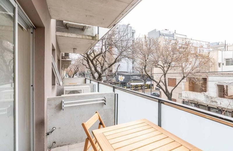 Rent of a bright modern 2-room apartment with a balcony, Palermo Hollywood, Buenos Aires, Argentina